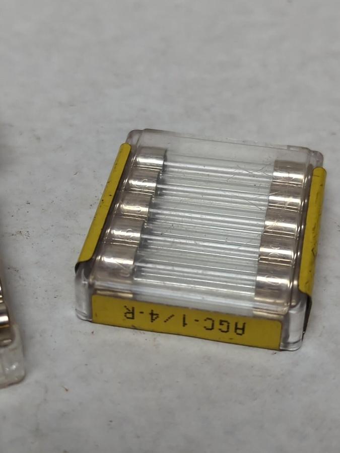 COOPER BUSSMANN,AGC-1/4-R,CARTRIDGE FUSE 1/4 AMP LOT OF 10 NOS