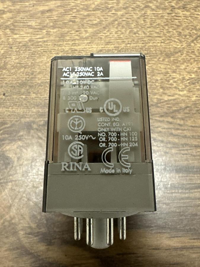 Used Allen Bradley,700HA32A1,250VAC 10A Relay