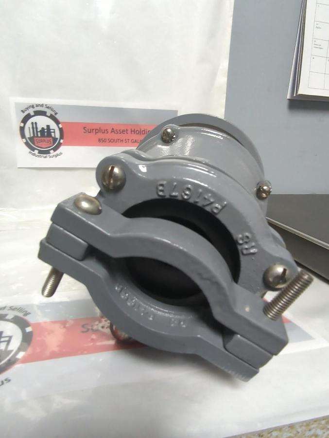 RUSSELLSTOLL,DS2414MP,PLUG 200 AMP 600VOLT NOS