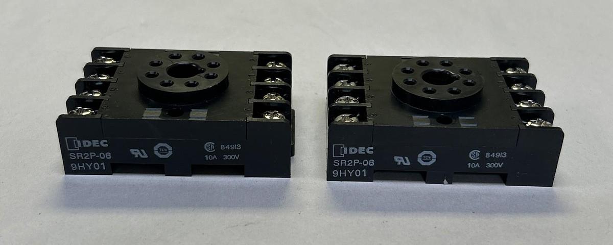 IDEC,SR2P-06,RELAY SOCKET LOT OF 2 NOS