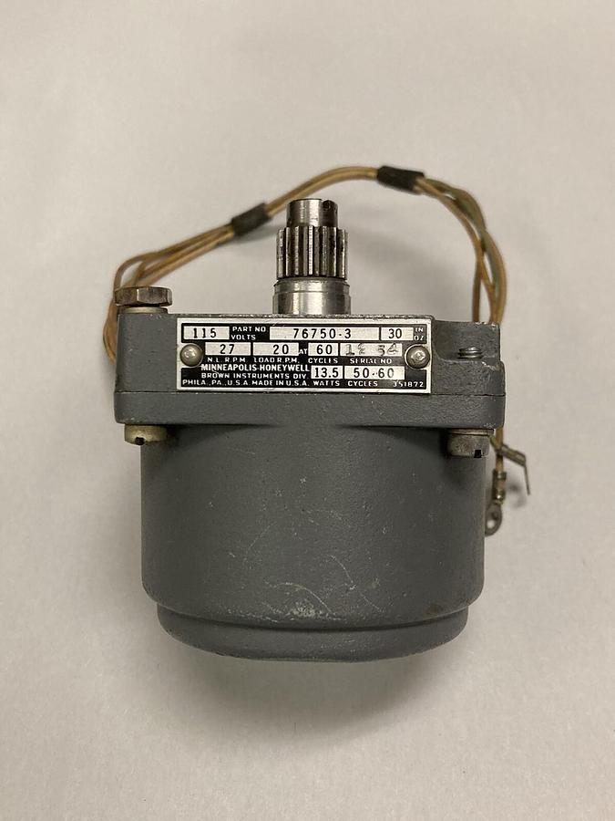 Used Honeywell,76750-3,Gearcase Motor 115V 13.5 Watt 27/20 RPM