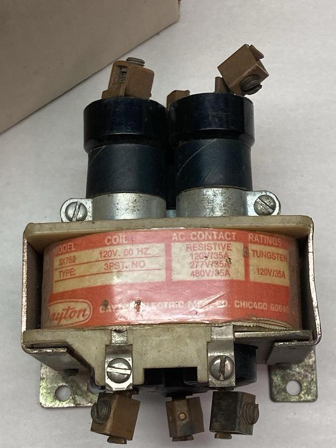 Used Dayton,3X753A,60A Relay 120Vac Coil