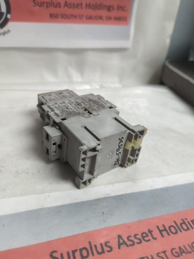 Used ALLEN BRADLEY,100-C09E*10,CONTACTOR WITH 100-F AUX PRE-OWNED