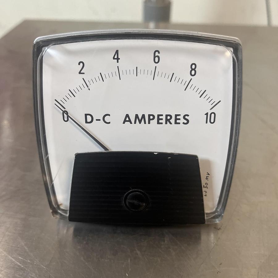 EIL INSTRUMENTS,DC AMPERES,PANEL METER GAUGE 0-10DC AMPS