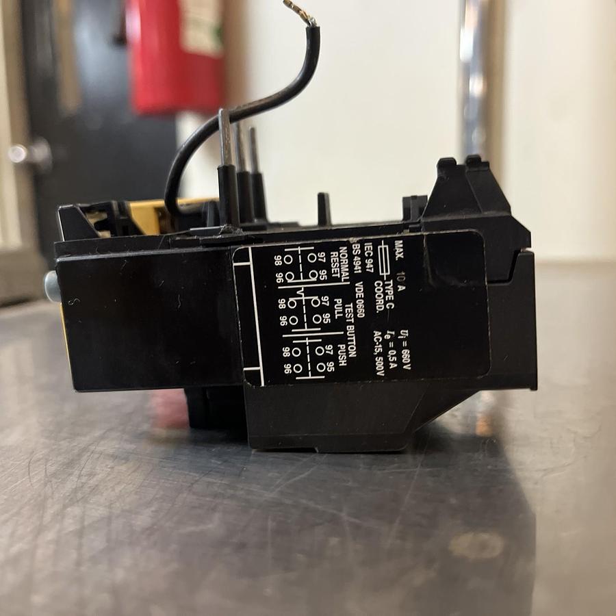 Used ALLEN BRADLEY,193-BSB-30,SER B OVERLOAD 2-3A