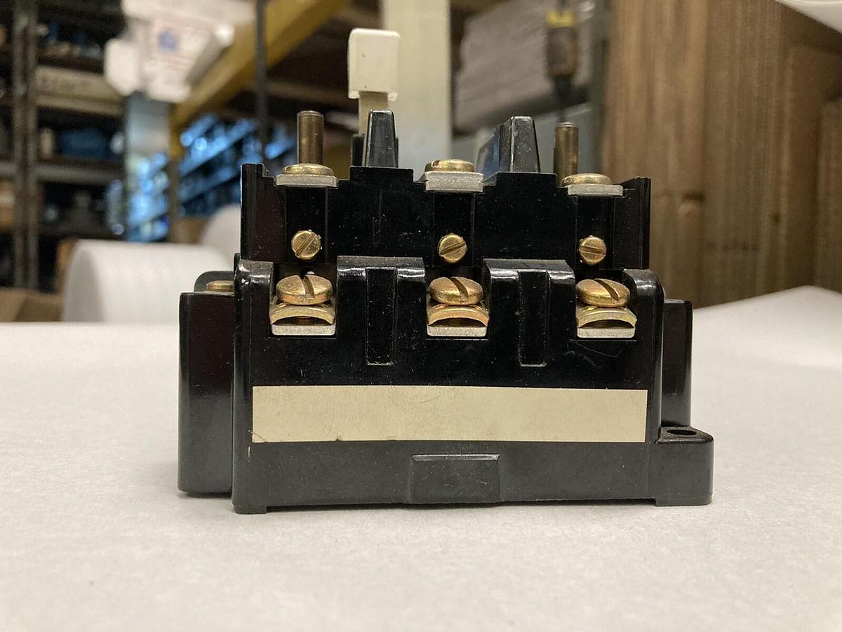 Used Allen Bradley,815B0V-15/Ser K,Overload Relay