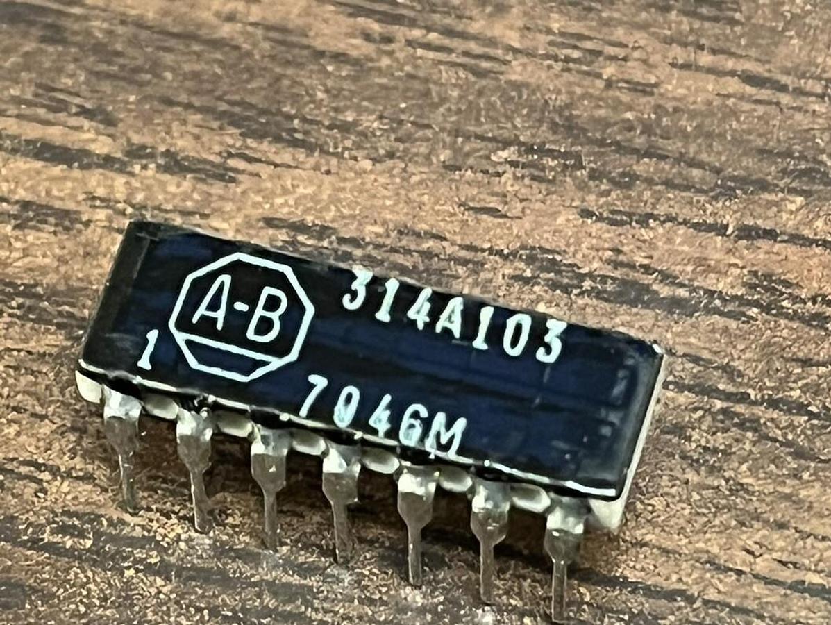 Allen-Bradley,314A103,INTEGRATED CIRCUIT LOT OF 150 NOS