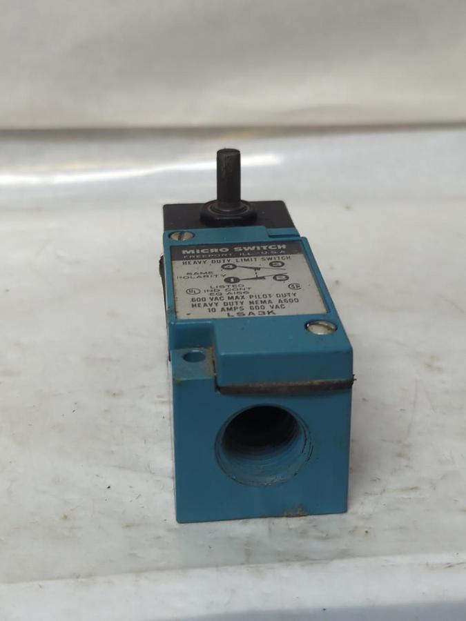 Used HONEYWELL/MICRO SWITCH,LSA3K,HEAVY DUTY LIMIT SWITCH 10 AMP 600 VAC PRE-OWNED