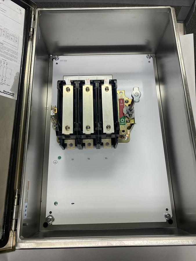 ALLEN BRADLEY,194R-CN200P3-989,SER A SS SAFETY DISCONNECT SWITCH 200A NEW