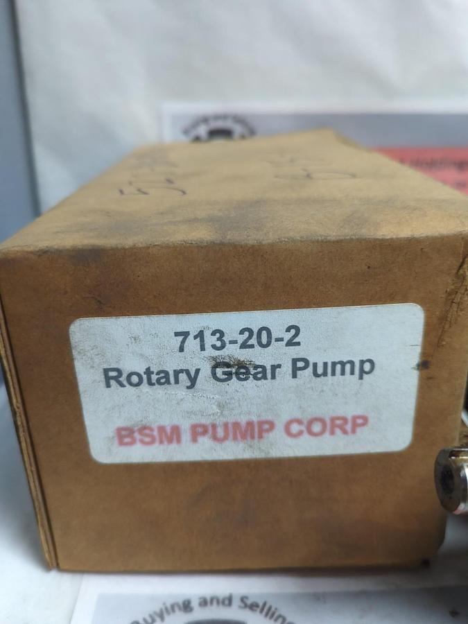 BSM,713-20-2,ROTARY GEAR PUMP NOS