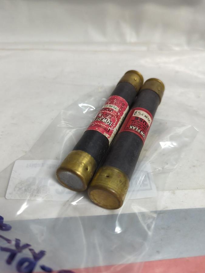 Used COOPER BUSSMANN,LPS-RK-2-1/4,LOW-PEAK 2-1/4 AMP FUSE LOT OF 2 PRE-OWNED