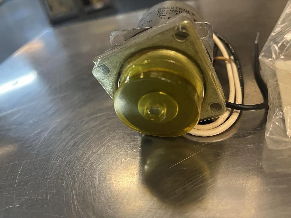 PENN BASO,G92HAB-1,BASOTROL GAS VALVE 120V G-LP