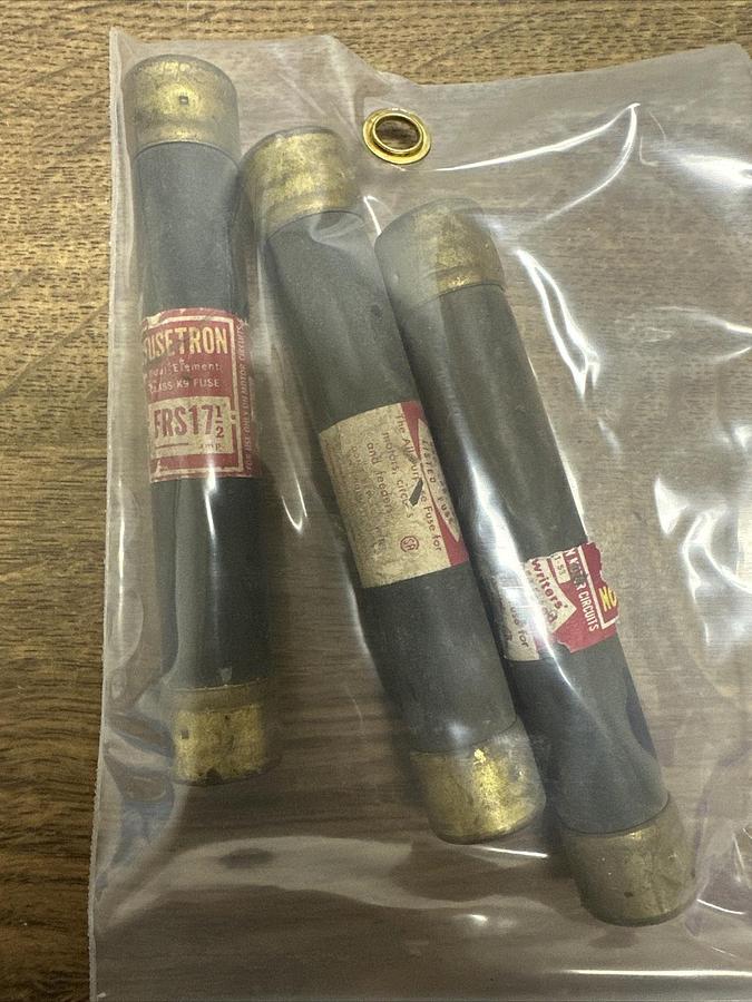 Used Fusetron,FRS17 1/2,600V Time Delay Fuse LOT of 3