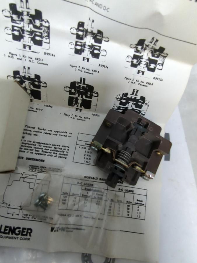 CUTLER-HAMMER,KKD-8,15 AMP CONTACT BLOCK KIT A074-177676-5 NOS