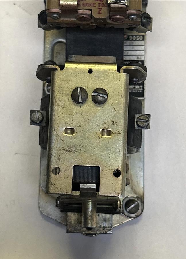 Used SQUARE D,9050B0-1D,PNEUMATIC TIMER RELAY 110/120VAC