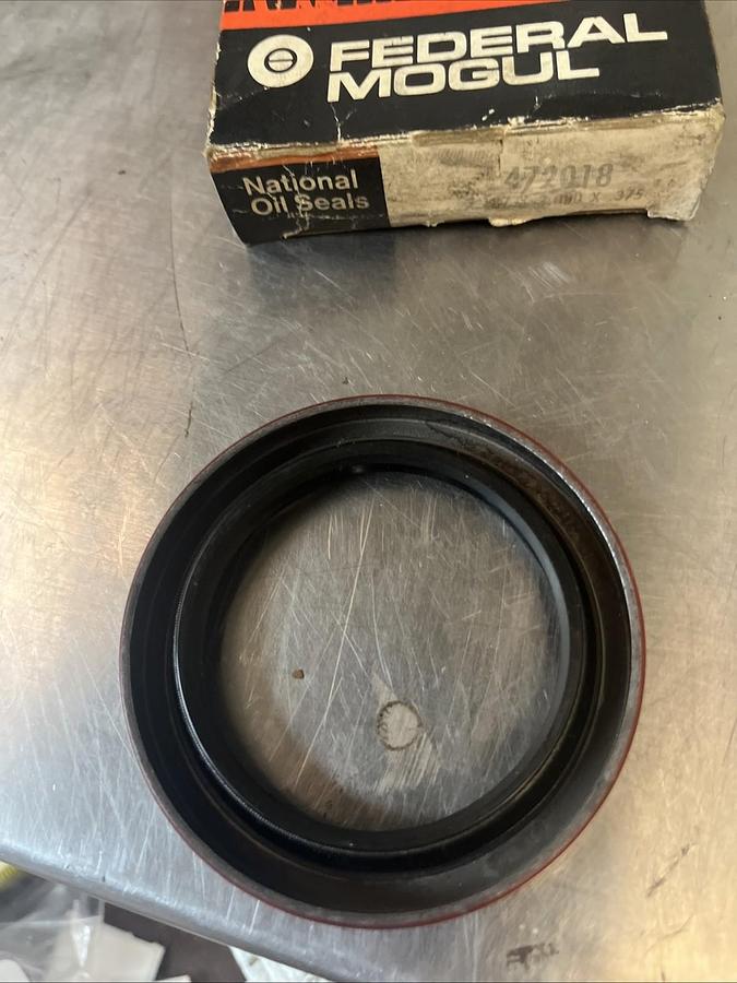NATIONAL,472018,OIL SEAL