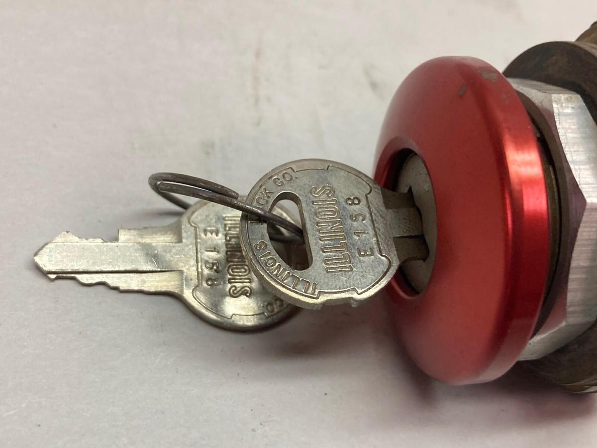 Used Allen-Bradley,800T-E15,Cylinder Lock Push Button