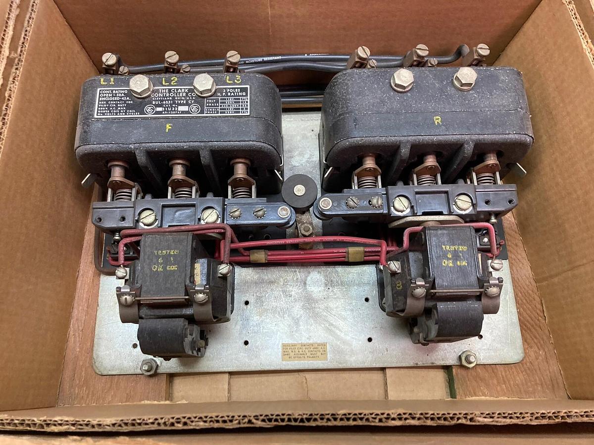 Used Clark Contractor,31U32,3-Pole Contactor 600V
