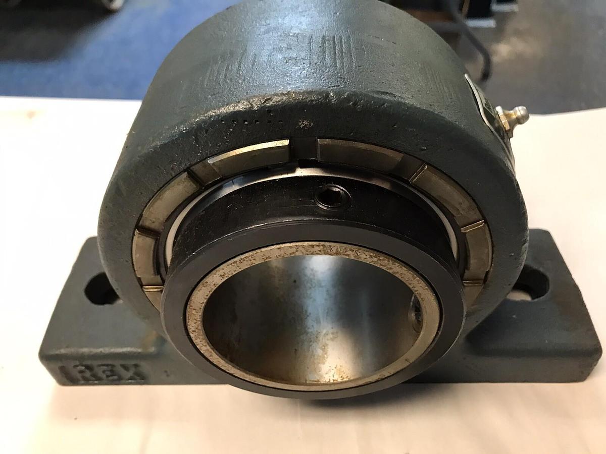 Rexnord,ZA-521572,Pillow Block Bearing 2-15/16 INCH New no box