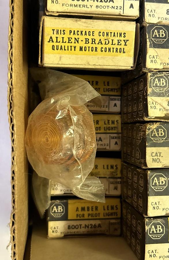 ALLEN BRADLEY,800T-N26A,AMBER PILOT LIGHT CAP LOT OF 39 NEW