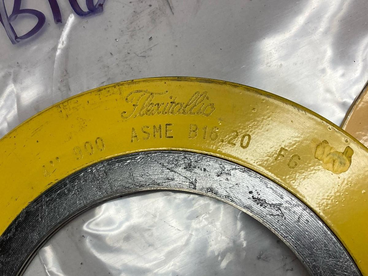 Flexitallic,900 ASME,4 Inch Spiral Round Gasket B16.20 304/FG LOT OF 6