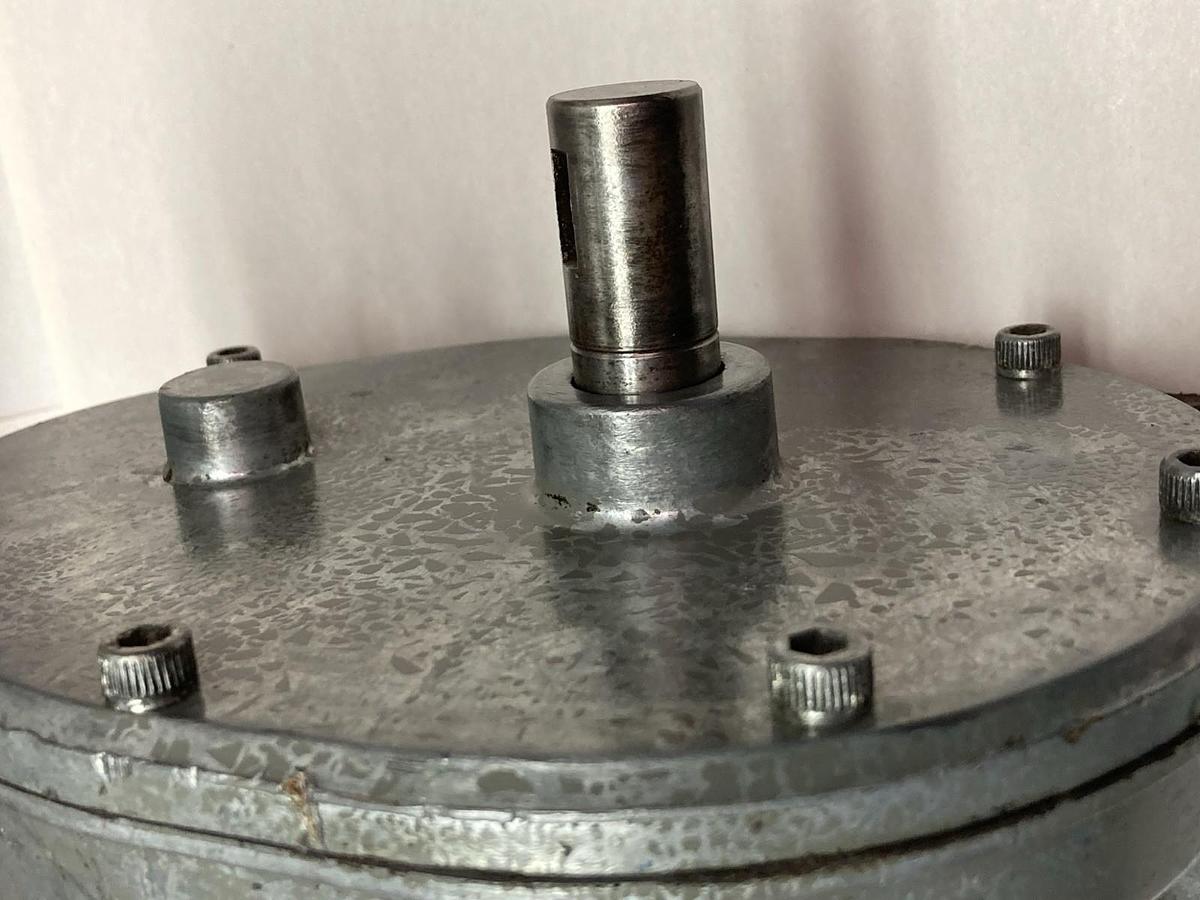 Used Dayton,Model 5K940,Gearmotor 60RPM 1/4Hp Ratio 29:1 60Hz