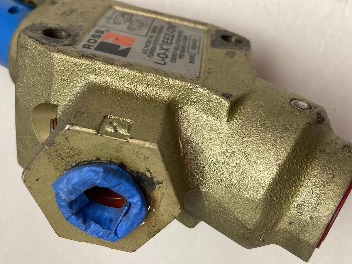 Used Ross,1523A4102,Energy Isolation Device L-O-X/EEZ-ON Pressure 2-10 Bar