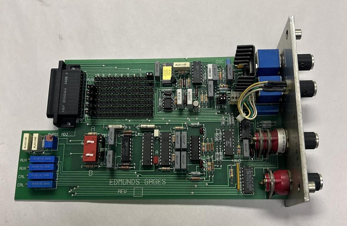 Used EDMUNDS GAGES,E8032B,PLC MODULE