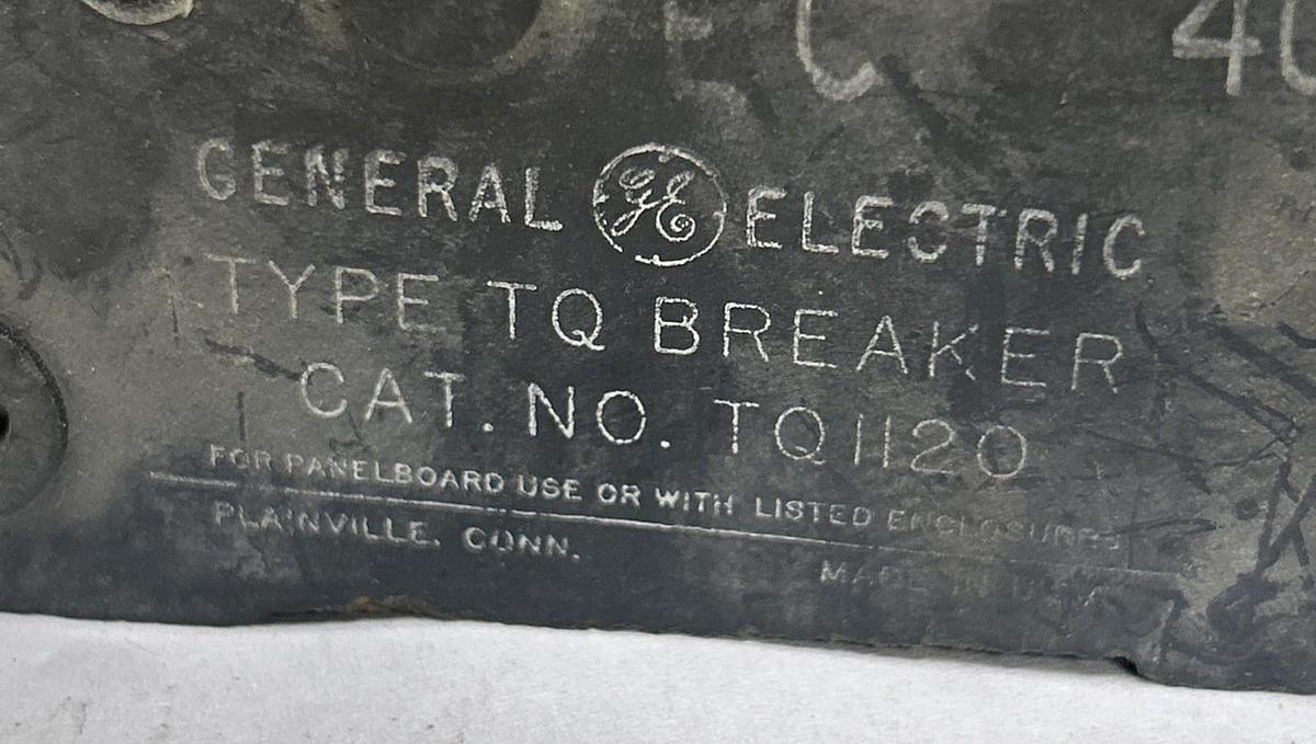 Used GENERAL ELECTRIC,TQ1120,CIRCUIT BREAKER 20A 120/240V 1P LOT OF 4