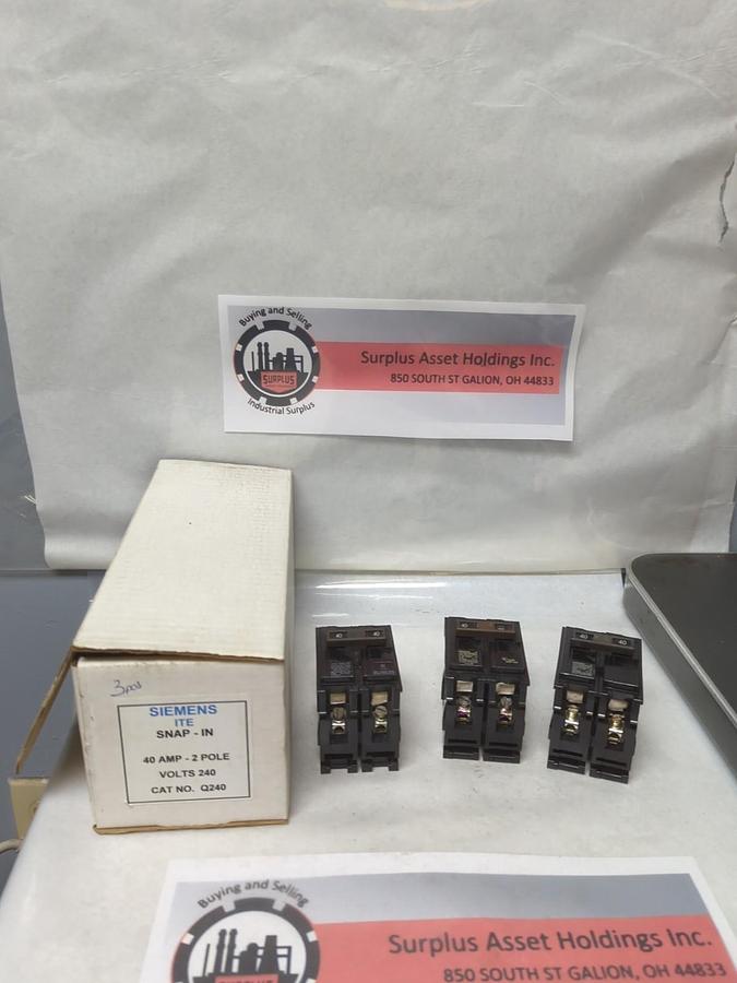 Used SIEMENS,Q240,CIRCUIT BREAKER 40 AMP 2-POLE LOT OF 3 PRE-OWNED