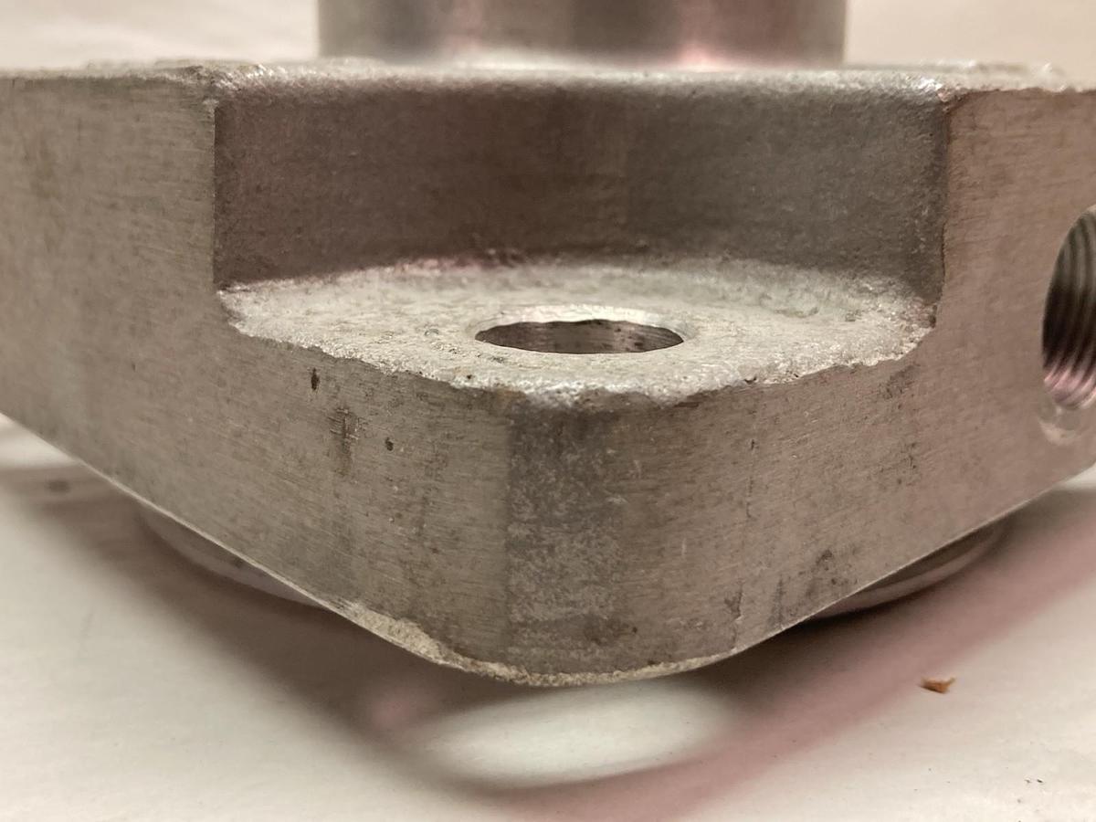 Used Unbranded,3-44286 AL-T6-1,Hydraulic Check Valve 150PSI Max 200F Max