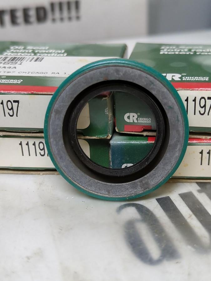 CHICAGO RAWHIDE,11197,OIL SEAL 1.25 IN ID 1.852 INOD .3125 IN WIDTH LOT OF 5 NOS