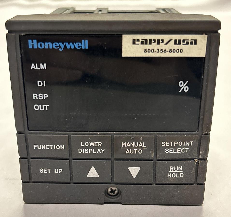 Used HONEYWELL,DC300K-E-0A0-20-0A00-0,UNIVERSAL DIGITAL CONTROLLER
