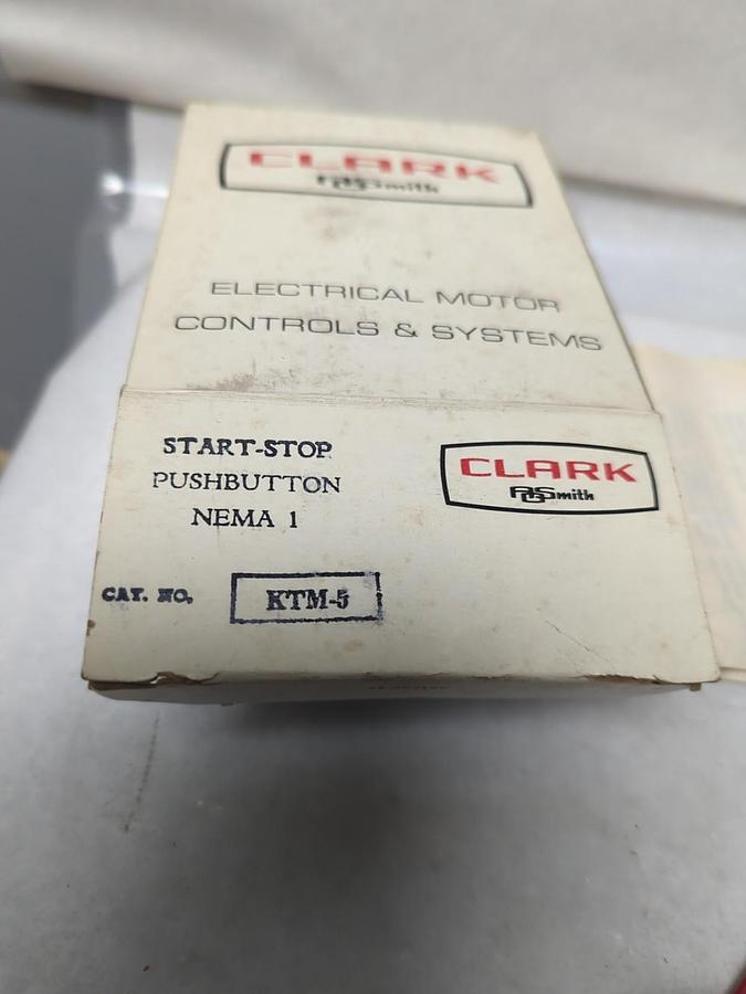 CLARK,KTM-5,START/STOP PUSHBUTTON NEMA 1 NOS