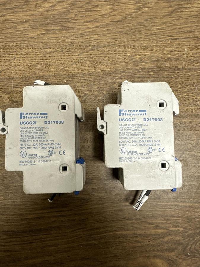 Used Ferraz Shawnut,D217008,Double 30 Amp Fuse Holder Lot of 2