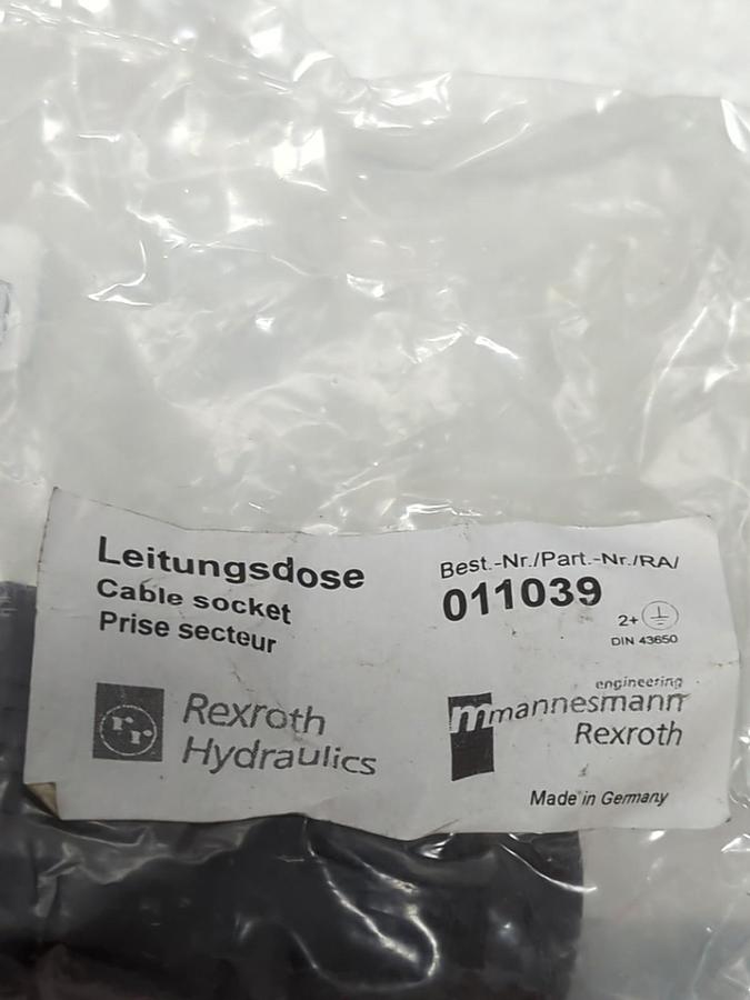 REXROTH,R900019801,INDUSTRIAL COIL WITH CABLE SOCKET/PLUG 110/120V 60/50HZ NOS