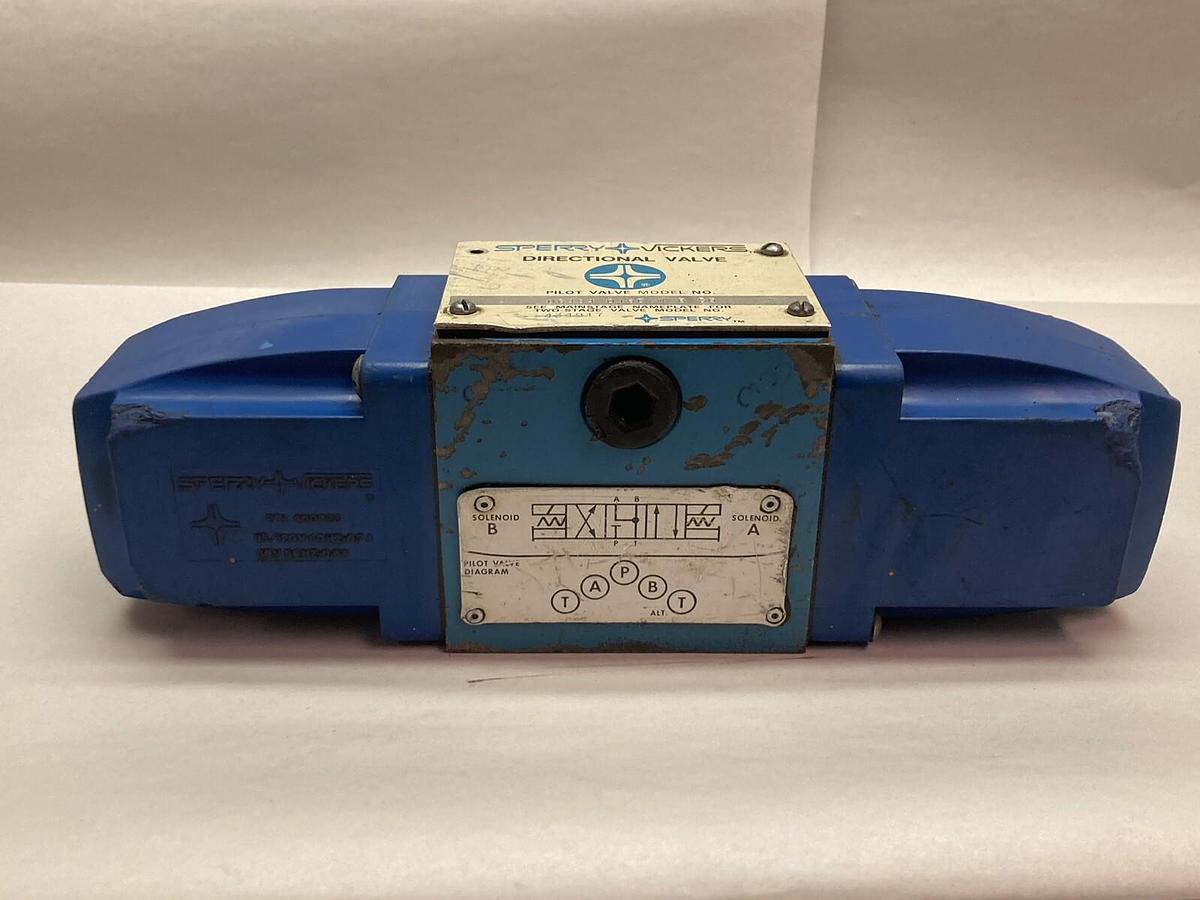 Used Sperry Vickers,DG4S4-016C-W-B-50,Directional Pilot Valve