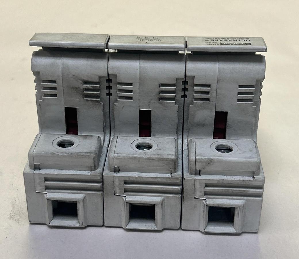 Used FERRAZ SHAWMUT,US2231,FUSE HOLDER 125A 750V