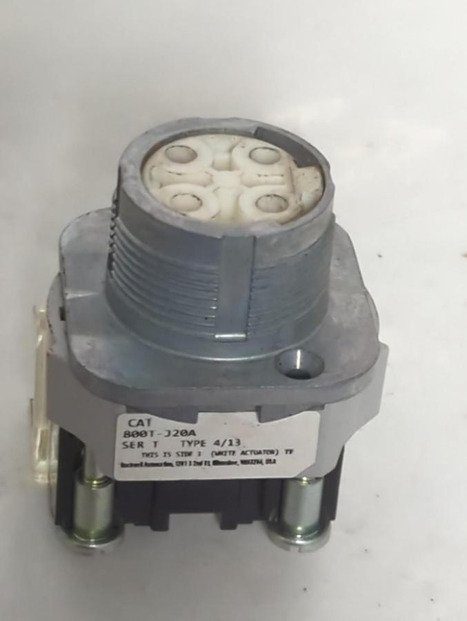 Used ALLEN BRADLEY,800T-J20A,SERIES T SELECTOR SWITCH BODY ONLY PRE-OWNED