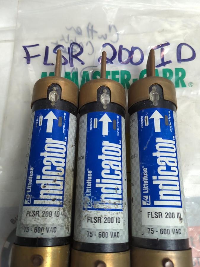 Used LITTELFUSE,FLSR200ID,INDICATOR 200 AMP FUSE LOT OF 3 PRE-OWNED
