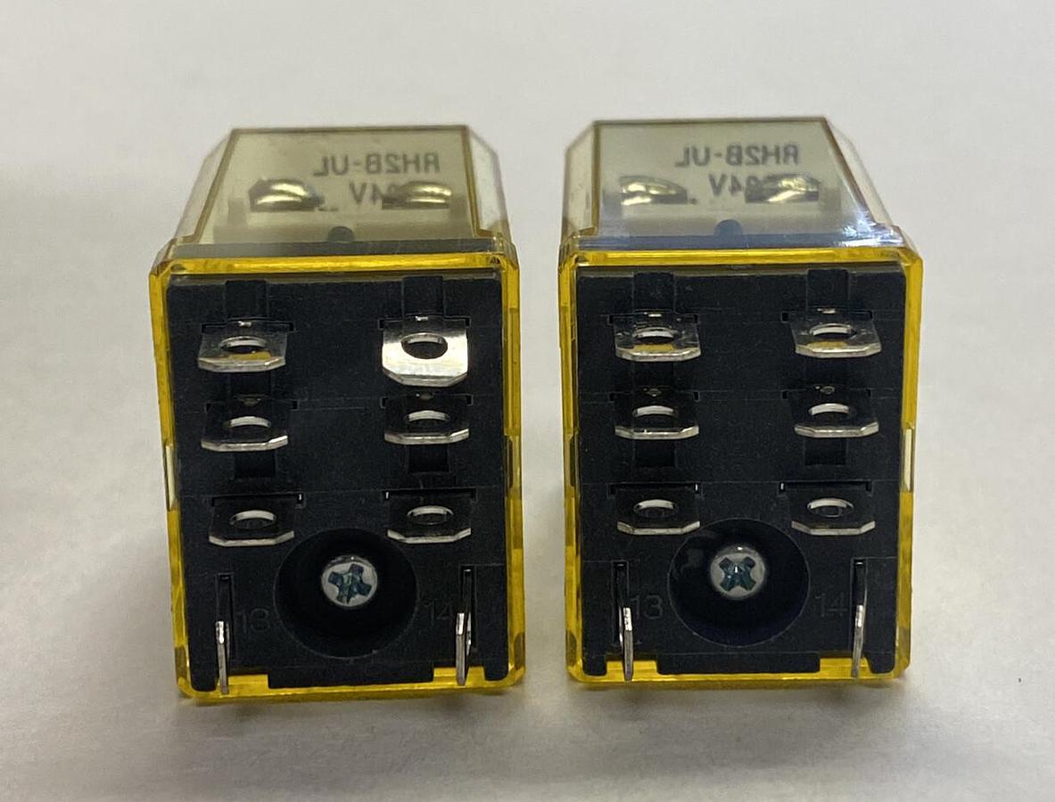 IDEC,RH2B-UL AC24V,RELAY LOT OF 2 NOS