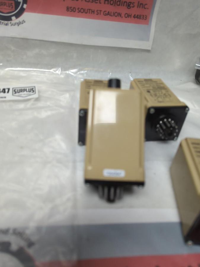 Used AGASTAT,SSC22ABA,TIMING DELAY .5-15 SEC LOT OF 4 PRE-OWNED