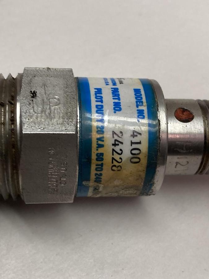 Used Thomas Products,Model: 4100 Part: 24228,Level Switch