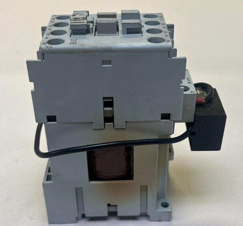 Used ALLEN BRADLEY,700-CF310Z*,CONTACTOR 24VDC COIL