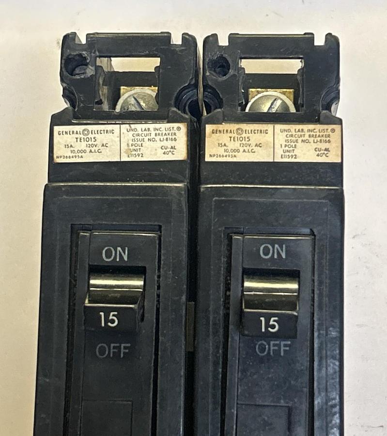 Used GENERAL ELECTRIC,TE1015,CIRCUIT BREAKER 15A 120V 1P LOT OF 2