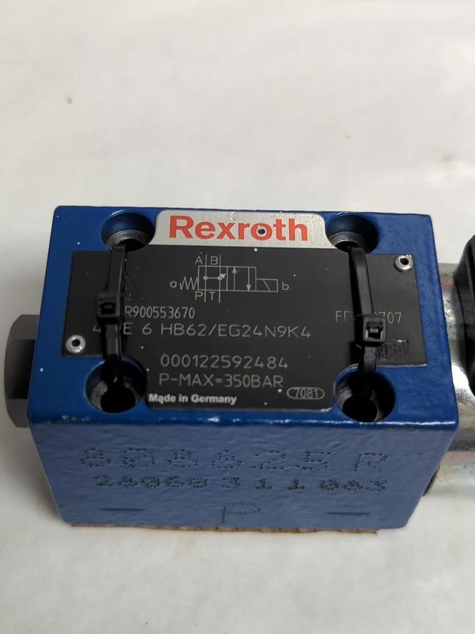 REXROTH,R900553670,DIRECTIONAL CONTROL VALVE 4WE 6 HB62/EG24N9K4 NOS