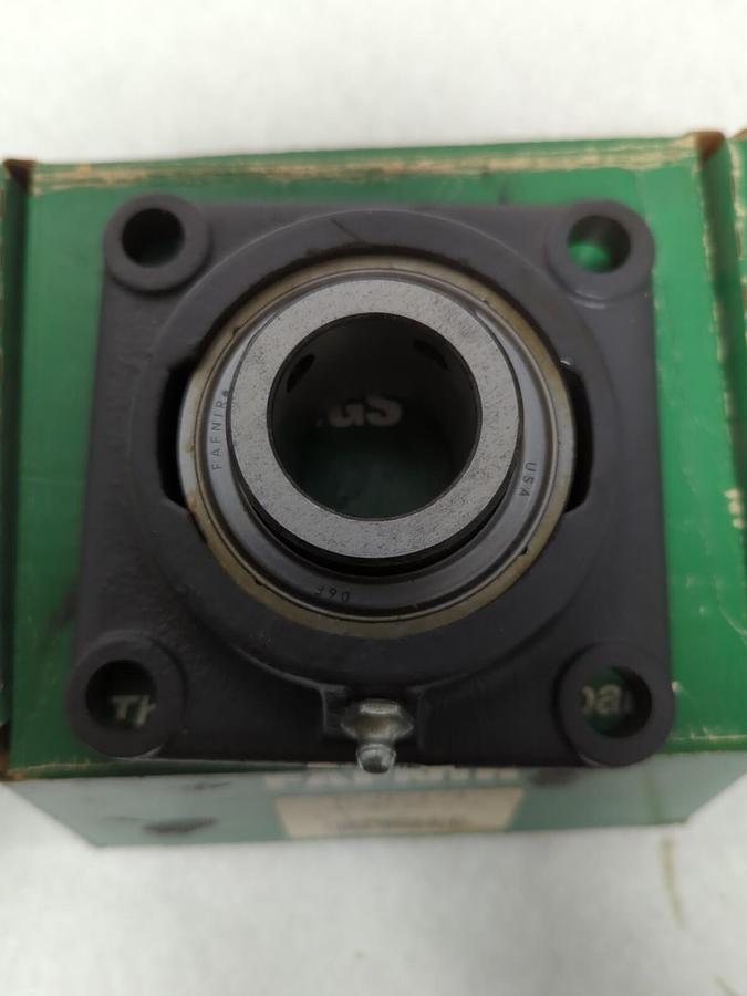 FAFNIR,YCJ1 1/4,FLANGE MOUNT BEARING 1-1/4 INCH BORE NOS