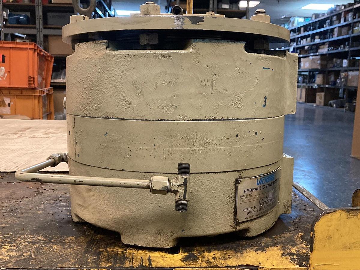Used Vickers,MHT-150-N1-30-S1B-S27 0 6818 6/5/0/EH,Hydraulic Vane Motor