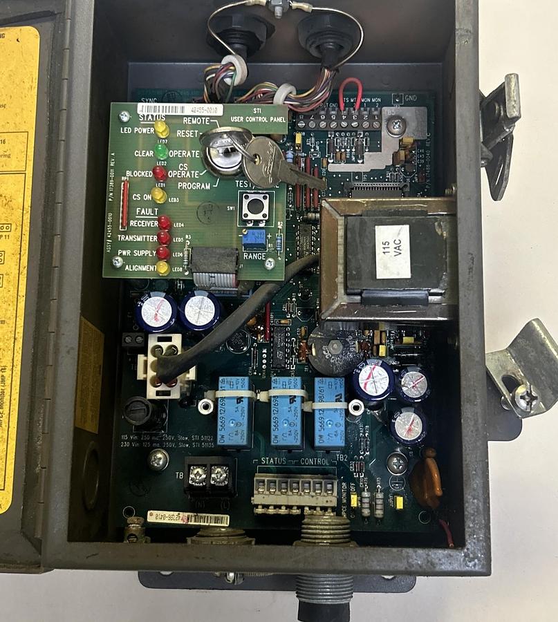 Used SCIENTIFIC TECHNOLOGIES,MS43B2,LIGHT CURTAIN CONTROLLER