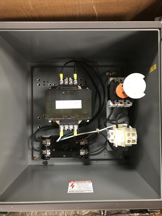 Square D,Class 9070 SK1000A2,Series A Transformer Disconnect